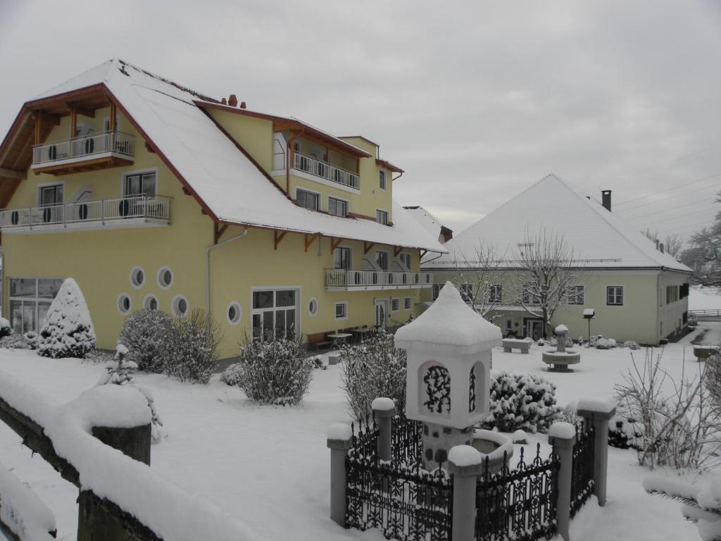 Hotel-Gasthof Stoff Wolfsberg Exterior photo